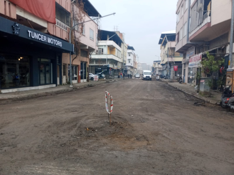 Vatandaş; Sözde değil, özde hizmet istiyor!